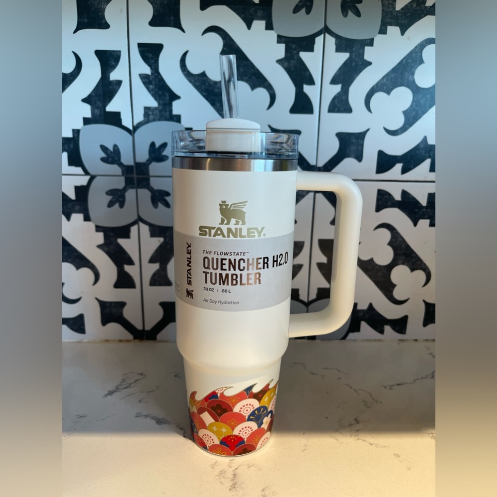 Stanley Lunar New Year 30 oz Tumbler-Cream Dragon-SOLD OUT Chinese New Year